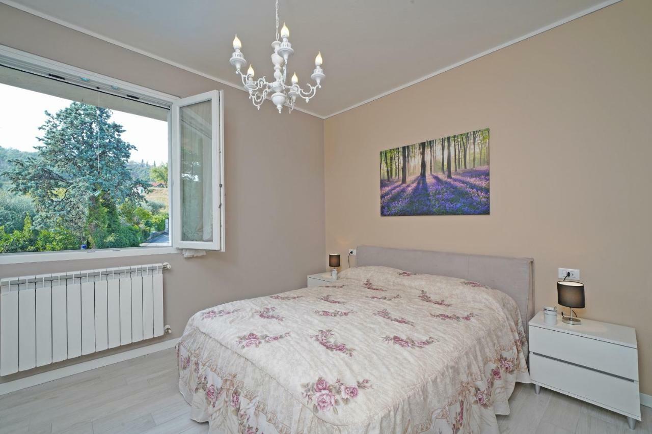 Appartamento Jessica con piscina privata Manerba del Garda Esterno foto